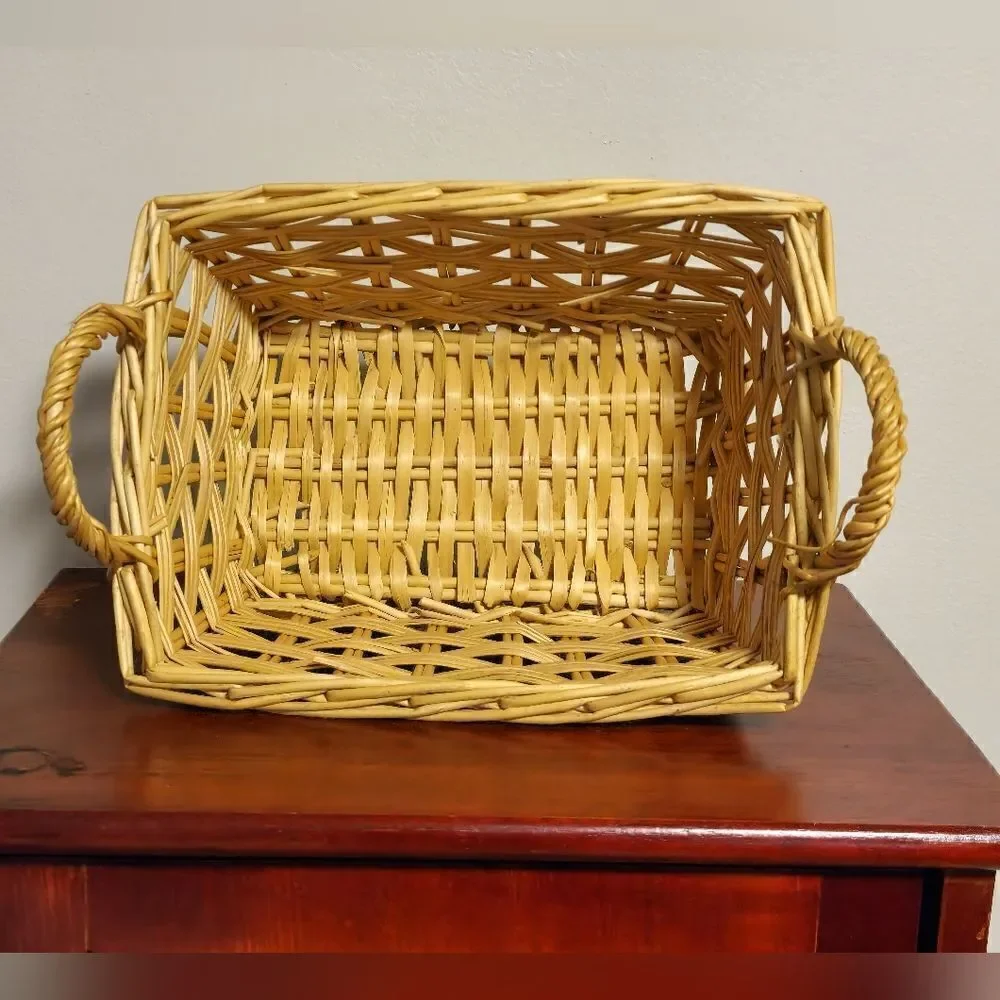 Vintage wicker basket with handles